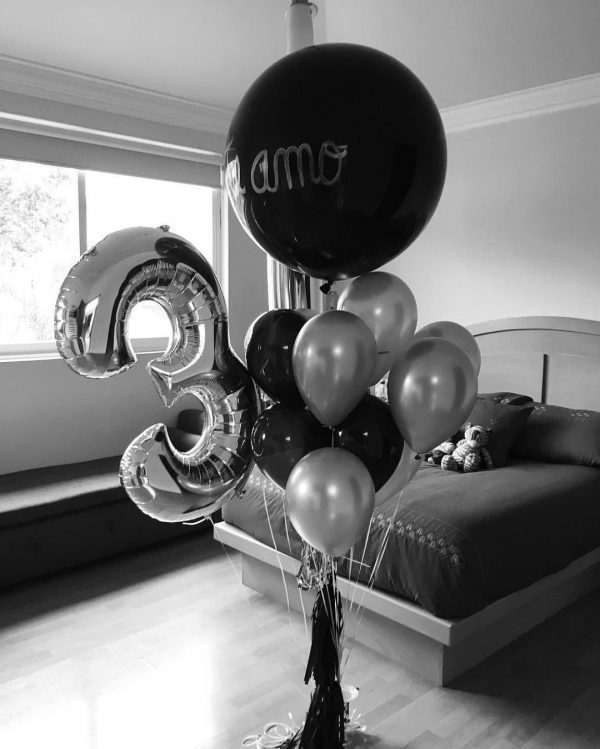 ⚫️⚪️⚫️❤️_ #díseloconglobos #black #silver #teamo…