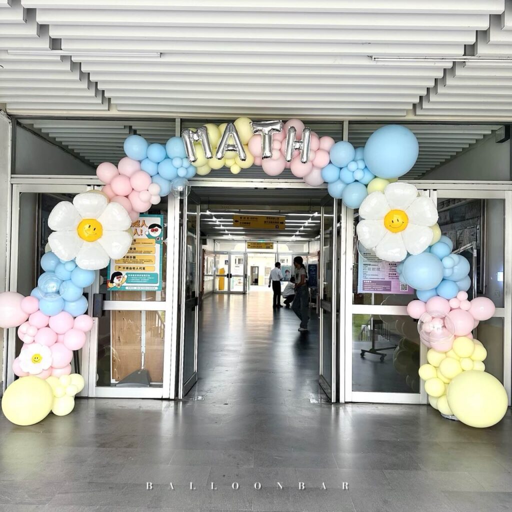 畢業拱門｜數學系馬卡龍色系大氣球 畢業拱門