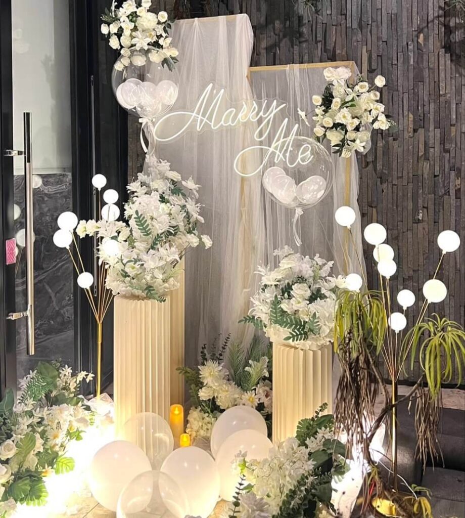 花藝求婚布置 台中天韻汽車旅館 紗牆與花藝搭配的浪漫布置